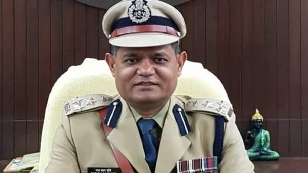IPS वर सब इंस्पेक्टरच्या पत्नीच्या लैंगिक शोषणाचा आरोप, पोलीस दलात एकच खळबळ, व्हिडिओकॉल, आंघोळ धक्कादायक गोष्टी उघड