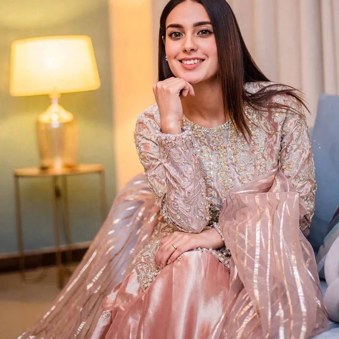 इकरा म्हणाली की, एका आईला वर्क-लाइफ बॅलेंस हवा आहे, तिला सपोर्ट केला पाहिजे. इकराच्या मते, दीपिका जर तिच्या जबाबदाऱ्या संभाळत असेल, तर  सहकलाकारांनी तिच्या वेळेचा आदर केला पाहिजे. 