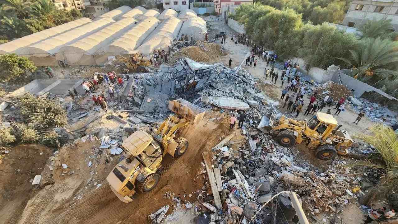 पुन्हा युद्ध? शांतता करारानंतर इस्रायलचा गाझावर हल्ला, हमास काय करणार? पुन्हा युद्ध? शांतता करारानंतर इस्रायलचा गाझावर हल्ला, हमास काय करणार?