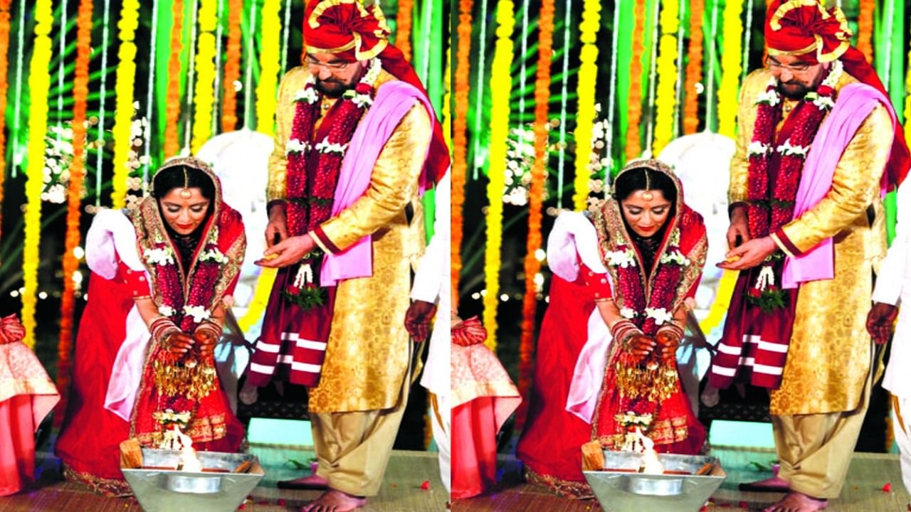 29 वर्ष लहान बायकोसोबत कसं आहे 79 वर्षीय अभिनेत्याचं नातं? म्हणाला, 'आम्ही दोघं...'