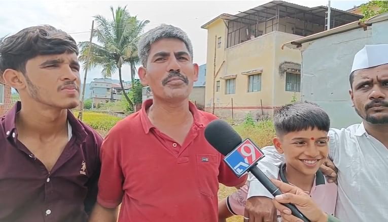 त्यानंतर ढाबळ मालक आपल्या ढाबळीतील कबूतरांचा थवा आकाशात सोडतात आणि आकाशात सोडलेली कलरवाली जातिवंत कबूतर आपल्या कबुतरांच्या थव्यात घेण्यासाठी ढाबळ मालकांची स्पर्धा सुरू होते.