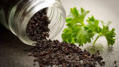 फक्त 2 काळ्या मिरीचे 6 आश्चर्यकारक फायदे, आरोग्यासाठी अत्यंत फायदेशीर मानली