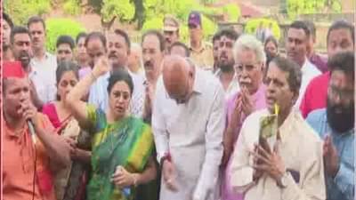 त्या व्हायरल व्हिडीओनंतर मेधा कुलकर्णी शनिवारवाड्यात दाखल