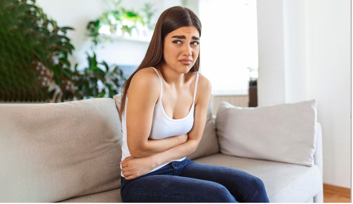 मासिक पाळीदरम्यान त्रास होतोय? हे घरगुती आयुर्वेदिक उपाय नक्की ट्राय करा....