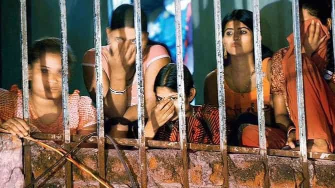 Mumbai Prostitution History: त्या एका कालव्यामुळे मुंबईत वेश्या व्यवसाय फोफावला, तुम्हाला माहितेय संपूर्ण इतिहास?