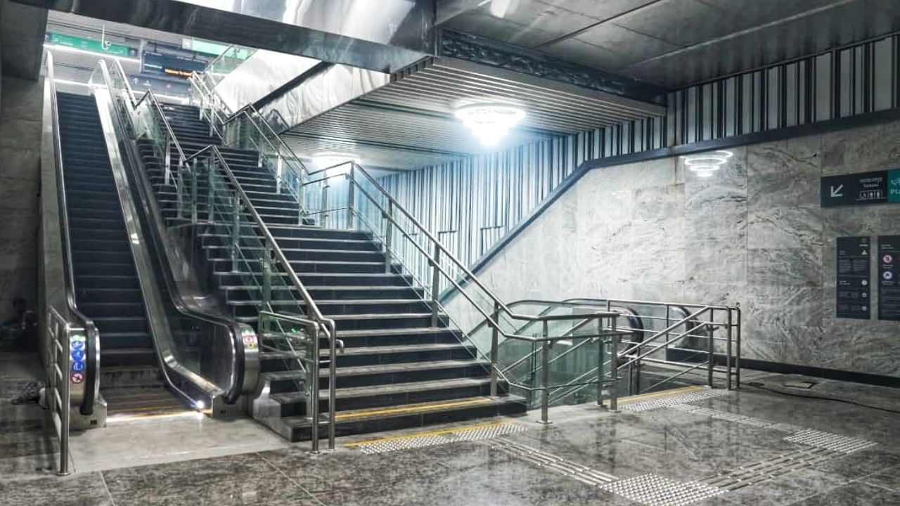 मुंबई मेट्रो ३ मुळे आता कफ परेड ते आरे जेव्हीएलआर हे अंतर केवळ एक तासात कापणे शक्य होणार आहे. हा संपूर्ण मार्ग ३३.५ किमी लांबीचा आहे. मेट्रो एक्वा लाईन ३ ही आतापर्यंत तीन टप्प्यांत सुरू करण्यात आली आहे.