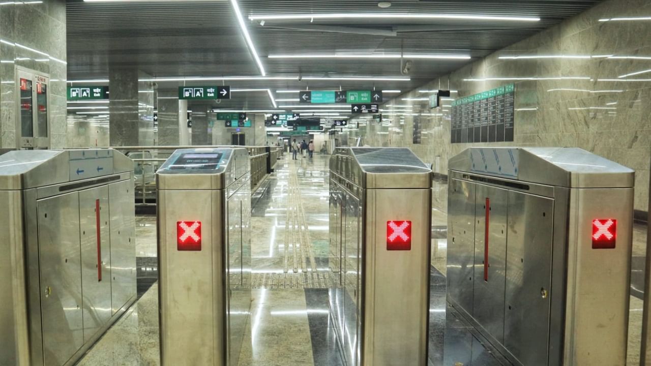 जर तुमच्याकडे सुरक्षा तपासणीदरम्यान या वस्तू आढळल्या, तर त्या जप्त केल्या जाऊ शकतात. आता या वस्तू नेमक्या कोणत्या याबद्दलची यादी समोर आली आहे.