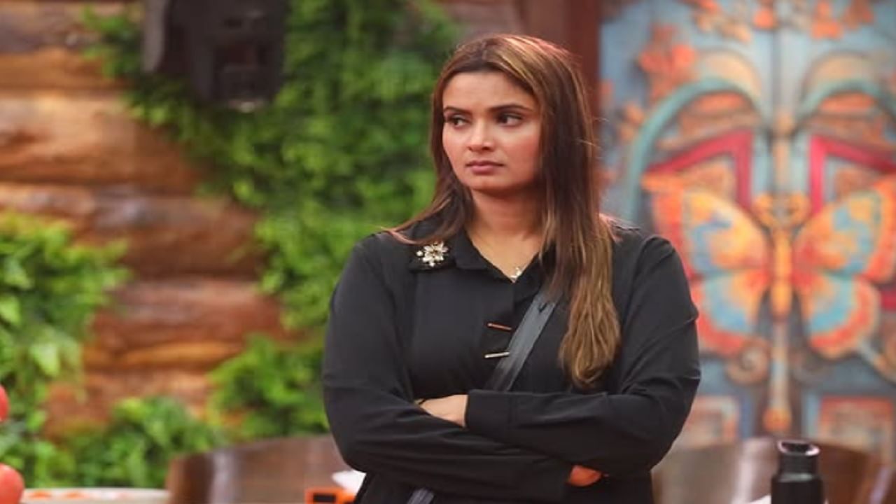 Bigg Boss 19: नीलम गिरी पहिल्यांदा घटस्फोटावर सोडलं मौन, 'त्याच्यासोबत लग्न मोठी चूक आणि...'