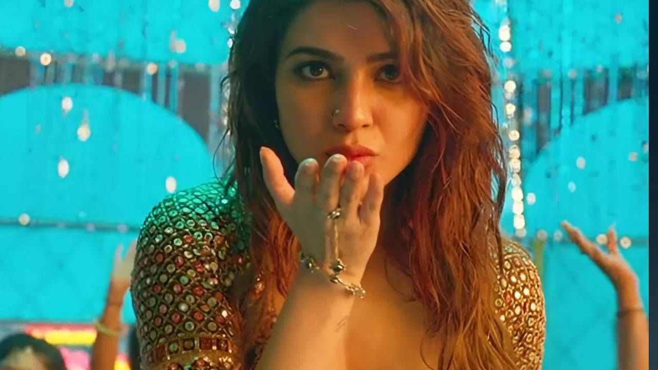 या गाण्यात समांथाने जबरदस्त डान्स केलेला. थिएटरमध्ये फॅन्स समांथाच्या या गाण्यावर नाचायचे. तिच्यासोबत अल्लू अर्जुनही होता. समांथाने या गाण्यासाठी भरपूर फी घेतलेली. असं म्हटलं जातं की, या चार मिनिटाच्या गाण्यासाठी मेकर्सनी समांथाला 5 कोटी रुपये मोजलेले. 