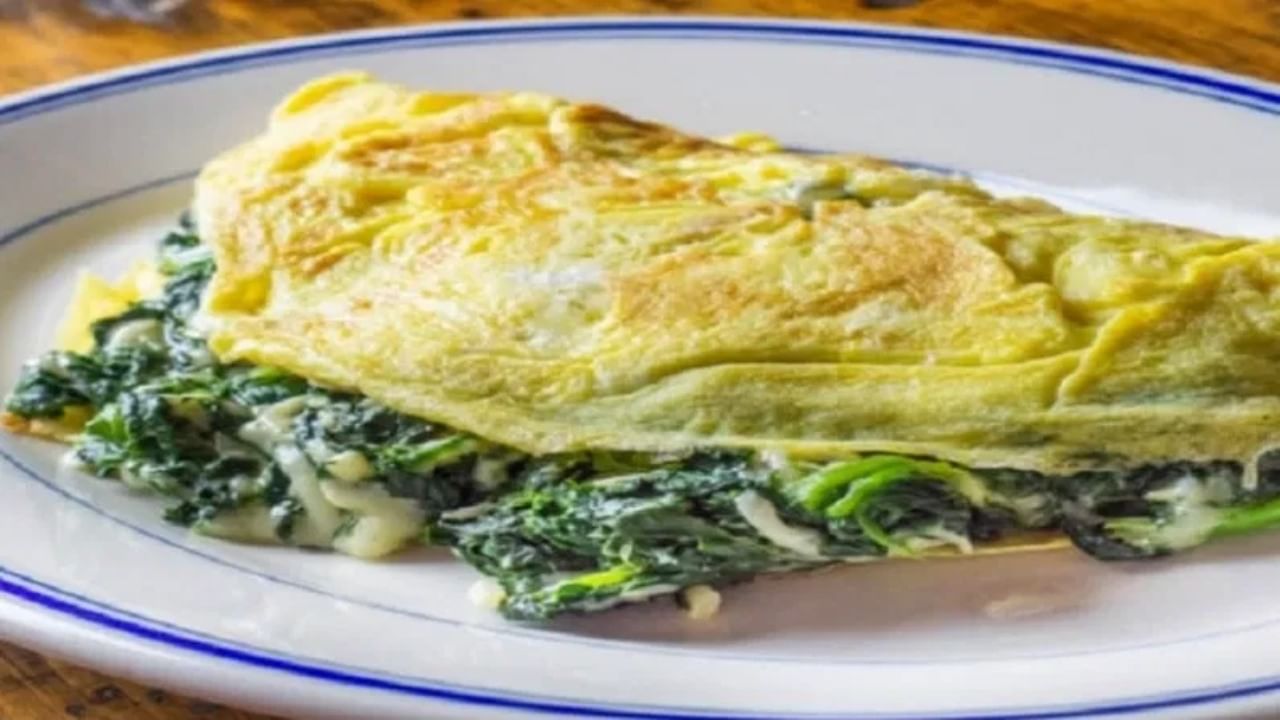 अंड्यांमधील अमीनो आम्ल केस, नखे आणि त्वचेच्या आरोग्यासाठी महत्त्वाचे ठरतात. तसेच ब्रेडमधील कर्बोदके आणि अंड्यातील प्रथिने व चरबी यांच्या संयोगाने शरीराला त्वरित ऊर्जा मिळते.