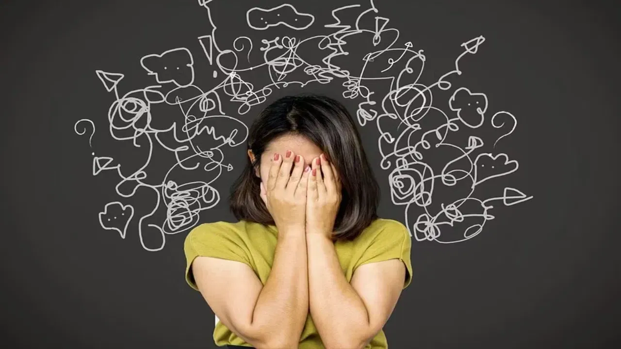 विचार करण्याची वेळ ठरवा: दिवसभर तुमच्या मनावर ताण येऊ नये म्हणून, विचार करण्यासाठी दिवसातीस 20 मिनिटे द्या. इरत वेली जर एखादा विचार मनात आला तर तो लिहून ठेवा, त्याचवेळी विचार करणे टाळा.  