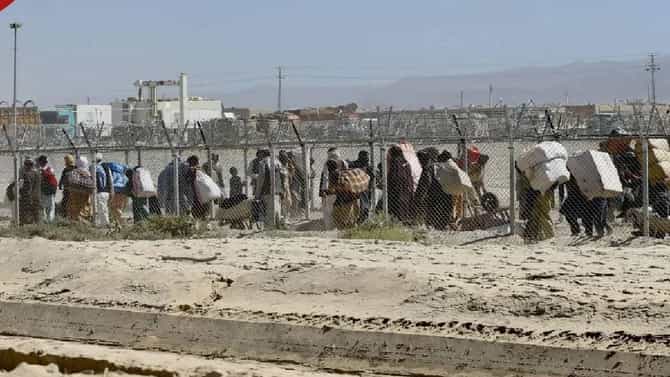 Pakistan vs Afghanistan : फार मोठी सैन्य ताकद नसूनही अफगाण तालिबानने पाकिस्तानला कुठे-कुठे धुतलं, त्याची माहिती आली समोर