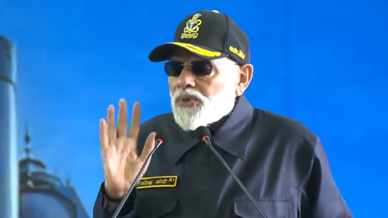 पंतप्रधान नरेंद्र मोदी यांनी यावेळी जवानांना संबोधित करताना सांगितले की, तुमच्यासोबत दिवाळी साजरी करणे हे माझं मोठे सौभाग्य आहे, असे पतंप्रधान नरेंद्र मोदी यांनी म्हटले.