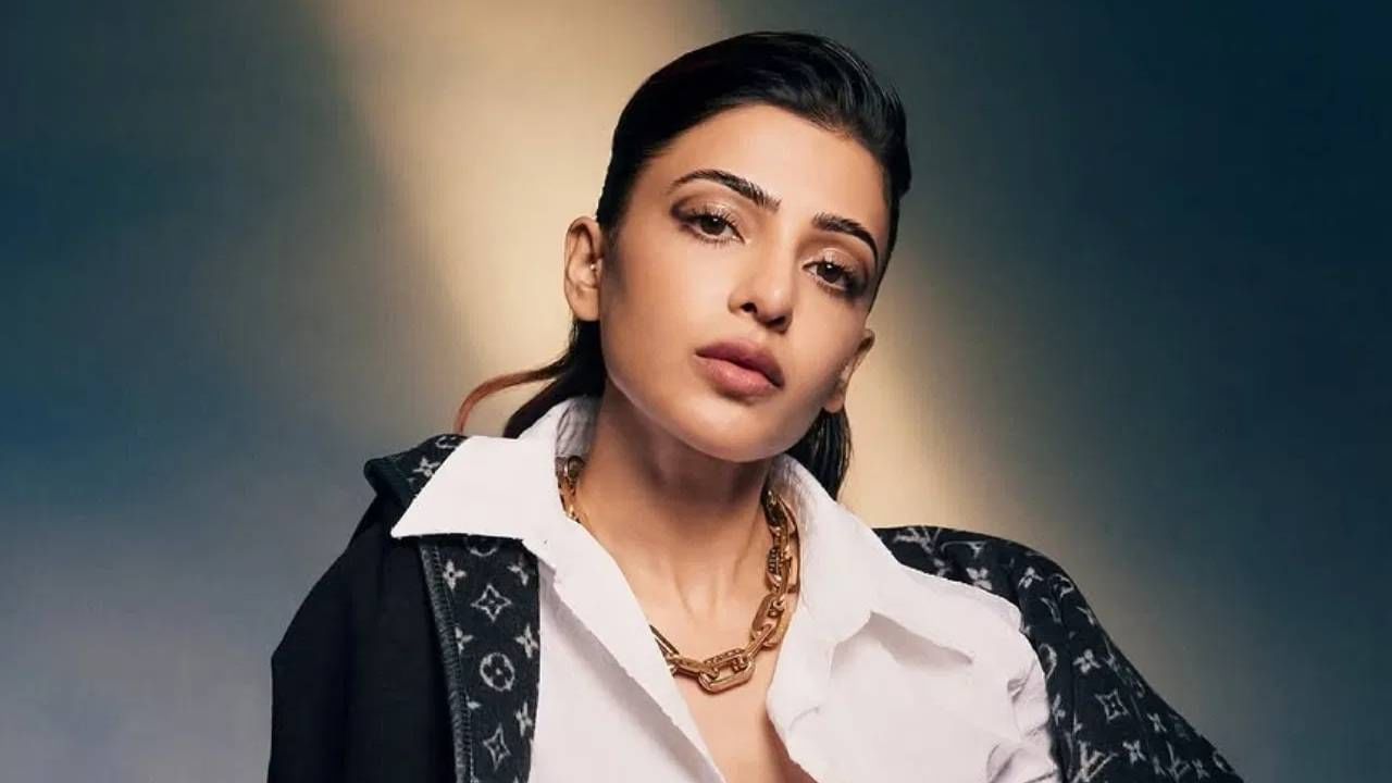 ही अभिनेत्री अजून दुसरी-तिसरी कोणी नसून साऊथची प्रसिद्ध आणि सुंदर अदाकारा समांथा रुथ प्रभू आहे. समांथा अभिनेत्री म्हणून 15 वर्षांपासून चित्रपट क्षेत्रात एक्टिव आहे. आयटम नंबर करुन नृत्याच्या बळावर तिने प्रेक्षकांची मनं जिंकली आहेत. 