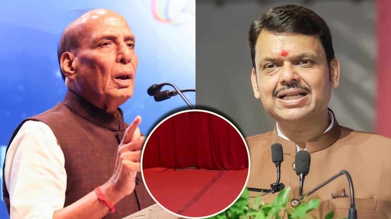 देवेंद्र फडणवीसांच्या मंचाखाली आढळला विषारी साप, कार्यक्रमात मोठा गोंधळ, Video समोर