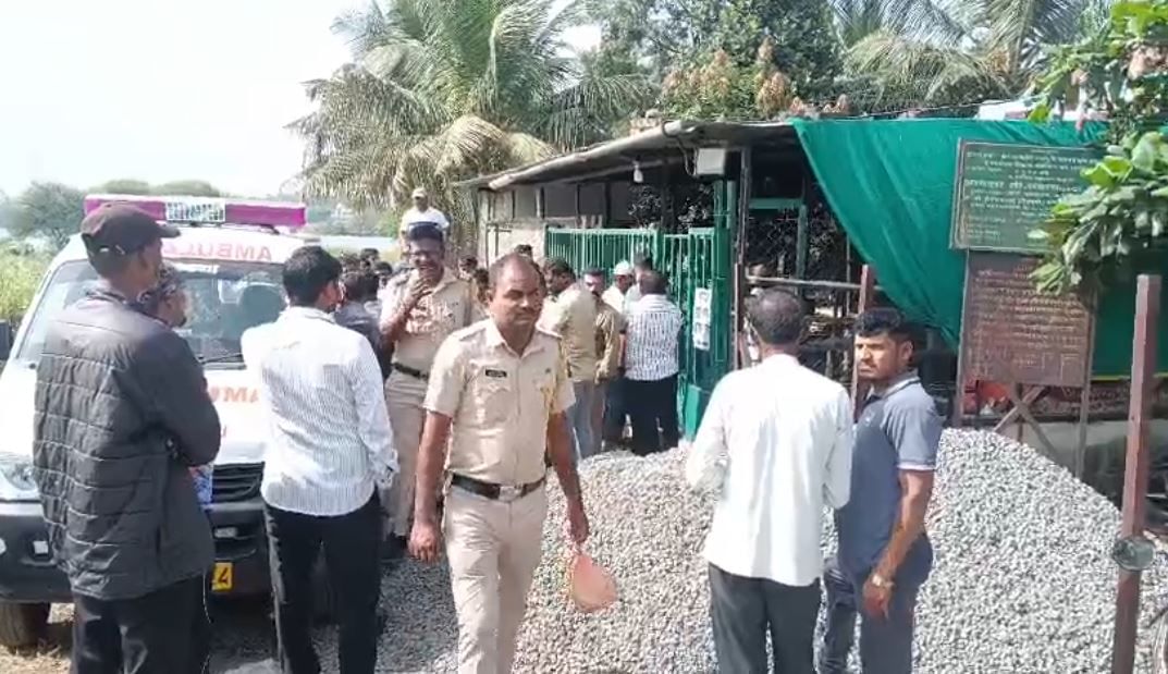 माहिती मिळताच राजगड पोलीस ठाण्याचे पोलीस निरीक्षक राजेश गवळी यांनी पोलिस कर्मचाऱ्यांसह घटनास्थळी दाखल होऊन पंचनामा केला आहे. प्राथमिक माहितीनुसार हा युवक काही दिवसांपासून मानसिक तणावात होता. 