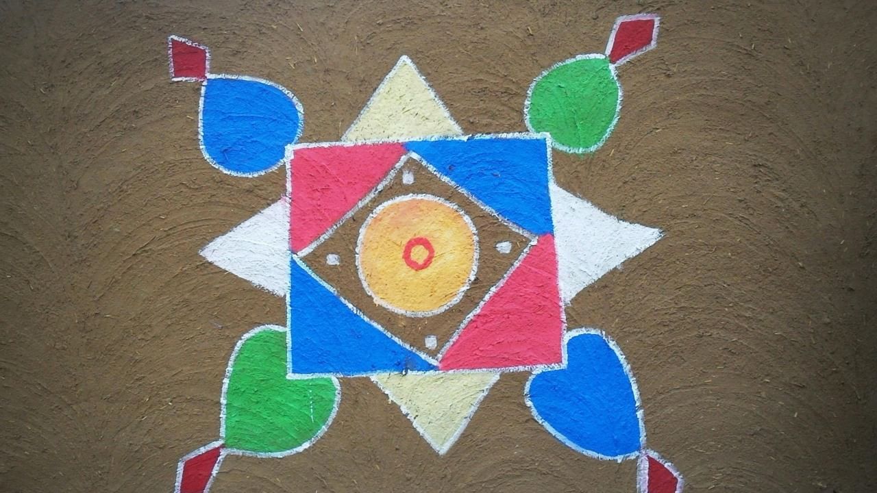 दिवाळी म्हटलं की दिवे, रोषणाईसोबत रांगोळी ही आलीच. दिवाळीच्या काळात प्रत्येक जण आपल्या घराबाहेर रांगोळी काढत असतो. या दिवशी रांगोळी काढणं अत्यंत शुभ मानलं जातं.