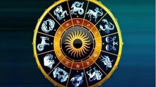 या तीन राशींमध्ये पहिला क्रमांक वृषभ राशीचा आहे. आगामी नोव्हेंबर महिन्यात वृषभ राशीच्या लोकांसोबत अनेक चांगल्या गोष्टी घडतील. सांघिक कामात चांगले सहकार्य  लाभेल. आगामी महिन्यात व्यावसायिक गुंतवणूक करण्याचा विचार करू शकता. तुमची पत-पतिष्ठा वाढण्यास मदत होईल. 