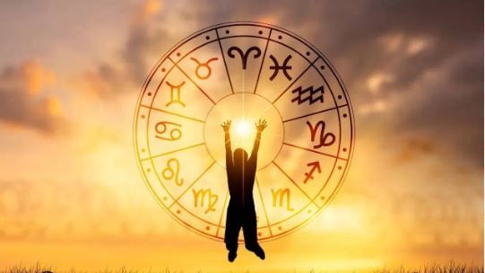 Disclaimer: वरच्या लेखातील माहिती ही प्राथमिक स्वरुपाची आहे. आम्ही या माहितीची पुष्टी करत नाही किंवा समर्थनही देत नाही. या लेखाच्या माध्यमातून अंधश्रद्धा पसरवण्याचा आमचा उद्देश नाही. वरच्या लेखात दिलेल्या माहितीवरून कोणताही निर्णय घेण्याआधी त्या-त्या क्षेत्रातील तज्ज्ञांचा सल्ला आवश्य घ्या.  