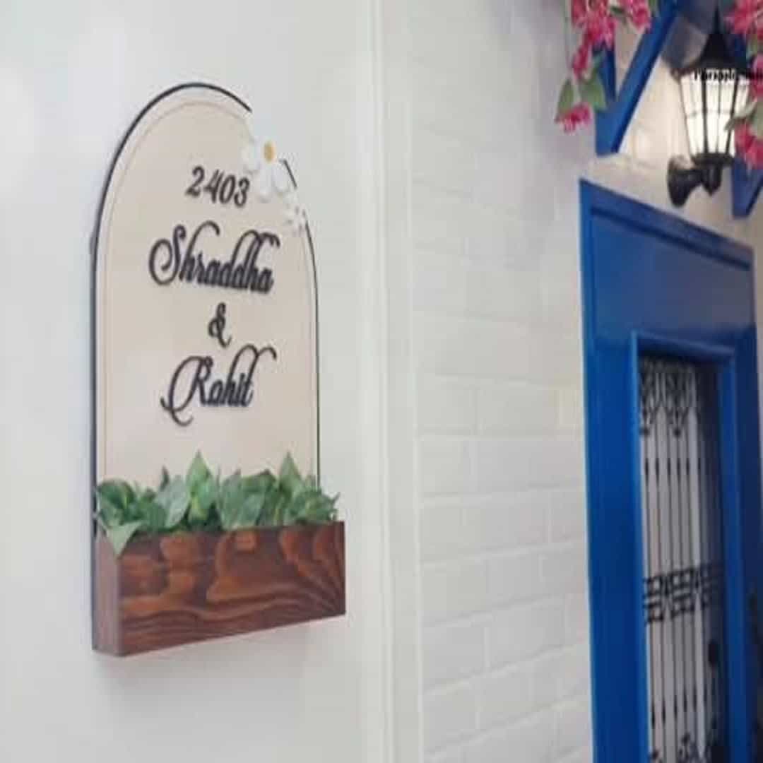 'महाराष्ट्राची हास्यजत्रा' या कार्यक्रमातून प्रसिद्धीझोतात आलेला अभिनेता रोहित माने याला आज कोणत्याच ओळखीची गरज नाही. त्याच्या चाहत्यांची संख्या फार मोठी आहे.