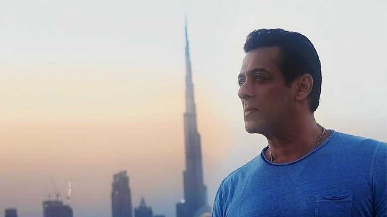 सलमान खानच्या इंटरनॅशनल रिअल इस्टेट पोर्टफोलिओमध्ये दुबईतील बुर्ज खलिफाजवळ द एड्रेस डाऊनटाऊनमध्ये एक आलिशान अपार्टमेंट आहे.