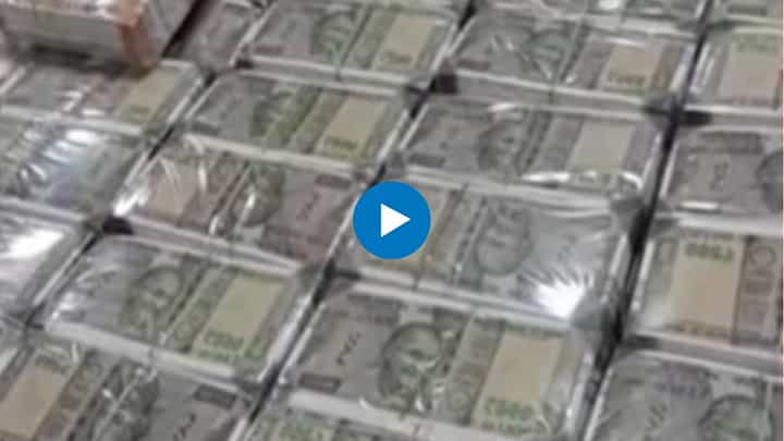 सांगलीत साडेसहा लाखांच्या बनावट नोटा जप्त! सांगलीत साडेसहा लाखांच्या बनावट नोटा जप्त!