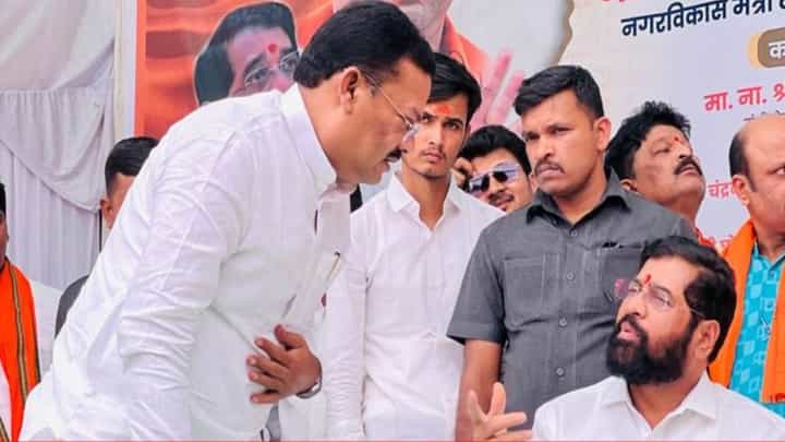 Sanjay Shirsat : आता बस्स झालं... पुढे राहीन की नाही माहिती नाही... शिंदेंचा बडा मंत्री राजकारणातून निवृत्त होणार? थेट दिले संकेत Sanjay Shirsat : आता बस्स झालं... पुढे राहीन की नाही माहिती नाही... शिंदेंचा बडा मंत्री राजकारणातून निवृत्त होणार? थेट दिले संकेत