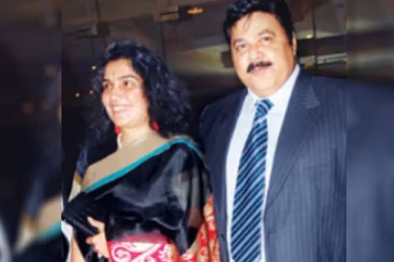 स्ट्रगल सुरु असताना सतीश शाह यांची भेट मधु यांच्याशी झाली. दोघे सिप्टा फिल्म फेस्टीव्हलमध्ये भेटले.सतीश मधू यांना पाहाताच त्यांच्या प्रेमात पडले. त्यांनी त्यांना लग्नाची मागणी घातली. परंतू मधू यांनी त्यांचे प्रपोजल रिजेक्ट केले. 