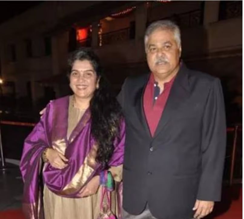 सतीश शाह यांनी मुंबईच्या सेंट झेवियर्स कॉलेजातून शिक्षण घेतले होते.त्यानंतर फिल्म एण्ड टेलिव्हीजन इन्स्टिट्युट ऑफ इंडिया अर्थात एफटीआयमधून अभिनयाचे प्रशिक्षण घेतले.साल १९७० मध्ये त्यांनी भगवान परशुराम चित्रपटातून बॉलीवूडमध्ये प्रवेश केला. त्यानंतर त्यांना मोठा स्ट्रगल करावा लागला.