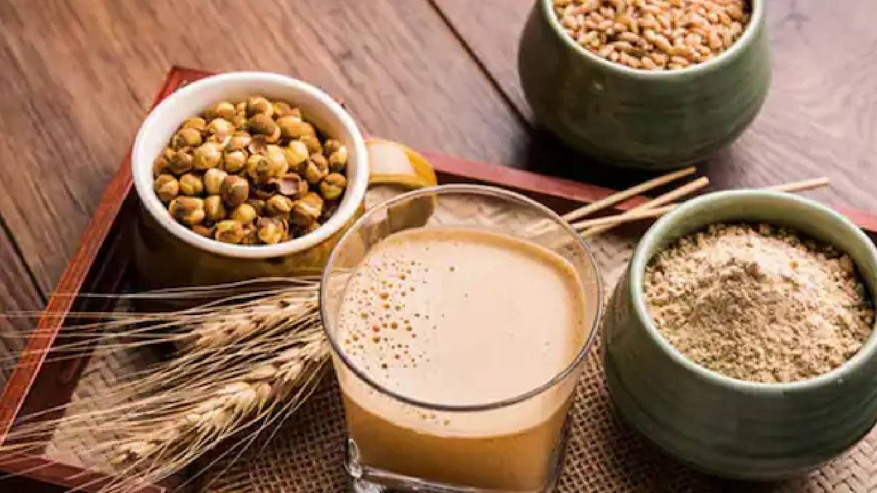 बेसन हे प्रथिनांचा चांगला स्रोत आहे. ते पचायला थोडे जड असते. रात्री किंवा जास्त प्रमाणात ते टाळणे चांगले आहे. यामुळे बरेच लोक रात्री बेसनचे पदार्थ खाणे टाळतात.