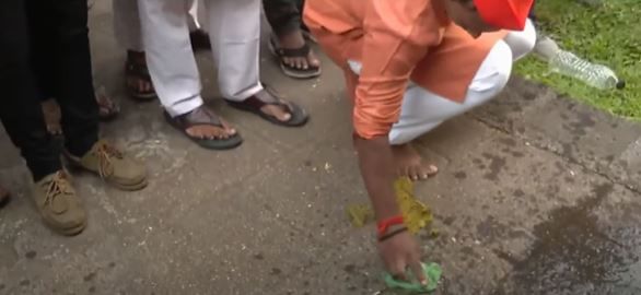 तसेच या संघटनेच्या पदाधिकाऱ्यांनी गोमुत्र शिंपडून  तेथील जागा शेणाने सारवून घेतली आहे. सोबतच अशा प्रकारचे कृत्य खपवून घेतले जाणार नाही, असे मेधा कुलकर्णी यांनी सांगितले आहे. 