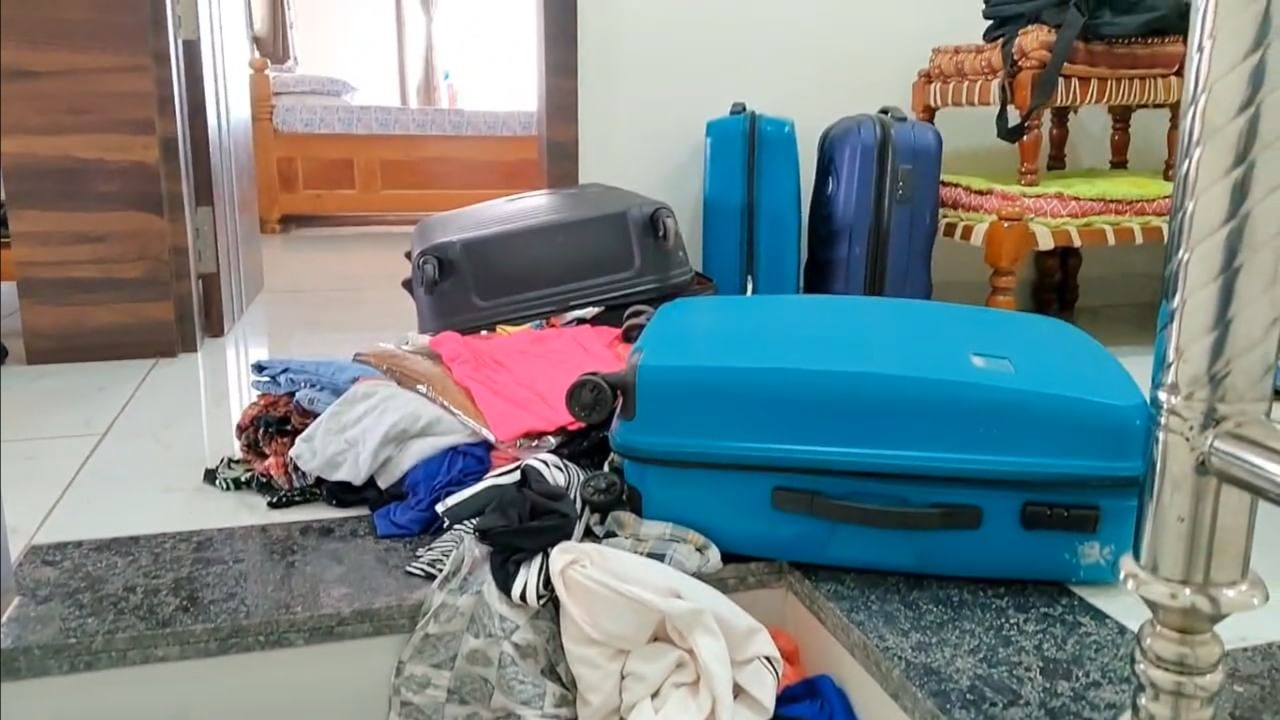 पिंपळनेर शहराचा विस्तार मोठ्या प्रमाणात झाल्यामुळे राजमाता हॉकिंग परिसर शहराच्या बाहेरच्या बाजूला येतो. या घटनेमुळे स्थानिक नागरिकांमध्ये भीतीचे वातावरण पसरले आहे.