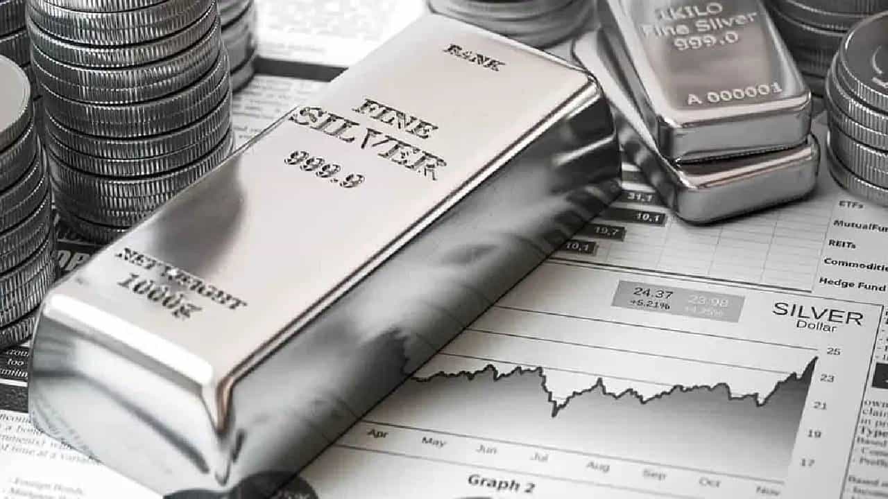 Jalgaon Silver Rate Hike : जळगावच्या सराफा बाजारात चांदी चमकली... एका तासात तब्बल 'इतक्या' हजारांची विक्रमी वाढ