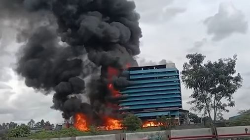 मिळालेल्या माहितीनुसार आग लागलेल्या या कंपनीचे नाव तुळजाई असोशिएट असे आहे. ही एक केमिकल कंपनी आहे. त्यामुळे ही आग आणखी वाढण्याची शक्यता व्यक्त केली जात आहे.