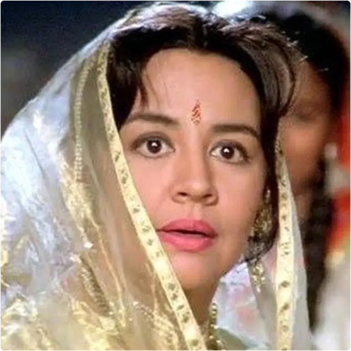 फरीदा जलालने चित्रपटसृष्टीत अनेक चित्रपटांमध्ये काम केले आहे. त्या इंडस्ट्रीतील सर्वोत्तम सपोर्टिंग अभिनेत्री म्हणून ओळखले जाते. त्यांची प्रत्येक भूमिका गाजली. या चित्रपटात त्यांनी मिसेस खन्नाची भूमिका साकारली होती. अभिनेत्री आता ७५ वर्षांची झाली आहे.