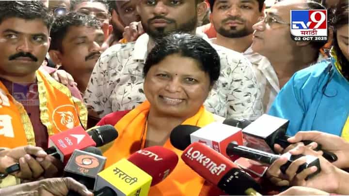 Sushma Andhare : ...तर शिंदे सेनेचा दुसरा अंक होऊ शकतो, उदय सामंतांचं नाव घेत अंधारेंचा खळबळजनक दावा Sushma Andhare : ...तर शिंदे सेनेचा दुसरा अंक होऊ शकतो, उदय सामंतांचं नाव घेत अंधारेंचा खळबळजनक दावा