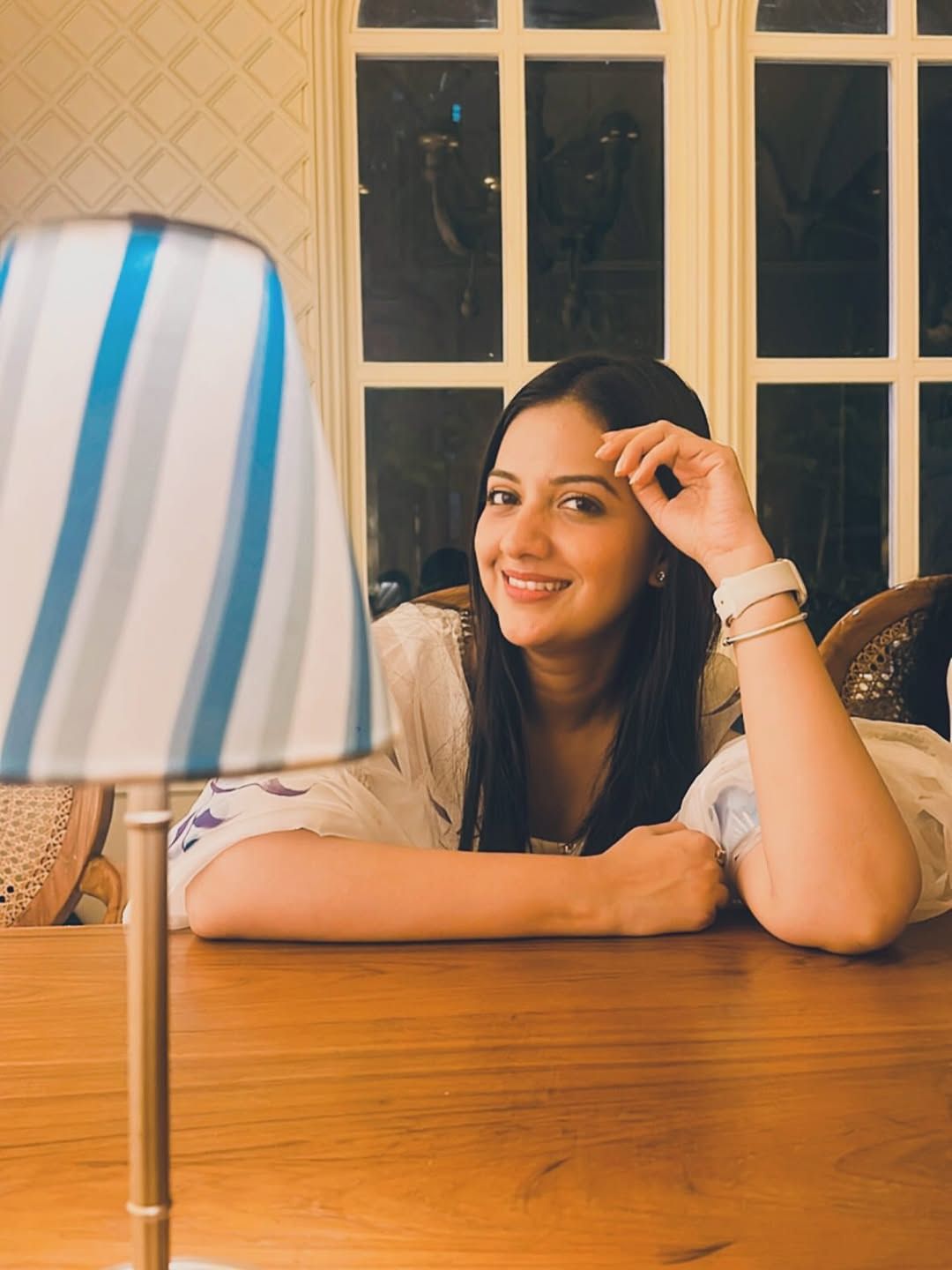 मी नेहमीप्रमाणेच यावर्षीही माझ्या कुटुंबासोबत आणि मित्रांसोबत दिवाळी साजरी करणार आहे. मी दरवर्षी घरासमोर खूप सारे दिवे लावून सगळीकडे प्रकाश आणि आनंद पसरवत दिवाळी साजरी करते. यंदाही तशीच करणार आहे, असेही तेजश्रीने सांगितले. 