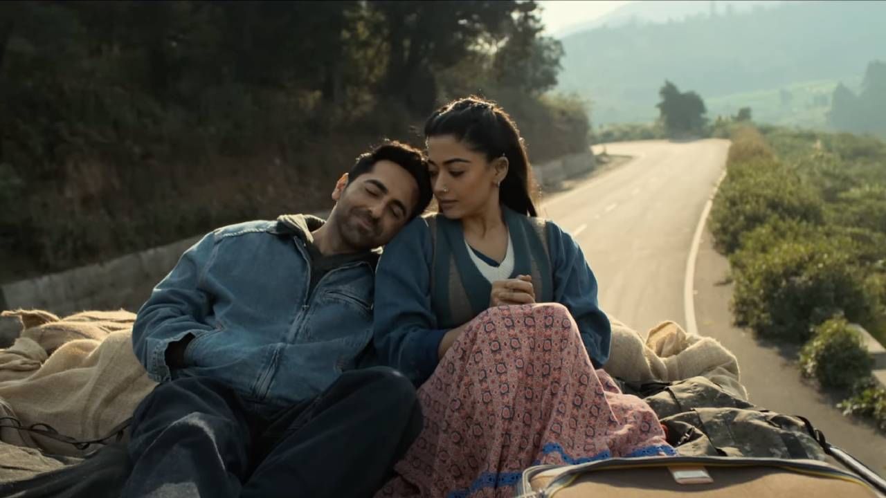 सध्या लोककथा मोठ्या पडद्यावर दाखवण्याचा ट्रेंड सुरू आहे. 'थमा'मध्येही याच जॉनरच्या कथेला दाखवण्यात आलं आहे. यामध्ये रक्त पिणाऱ्या व्हॅम्पायर्सची कथा दाखवण्यात आली आहे. अनोखी आणि रंजक कथा या चित्रपटाच्या यशमागचं एक कारण आहे. 
