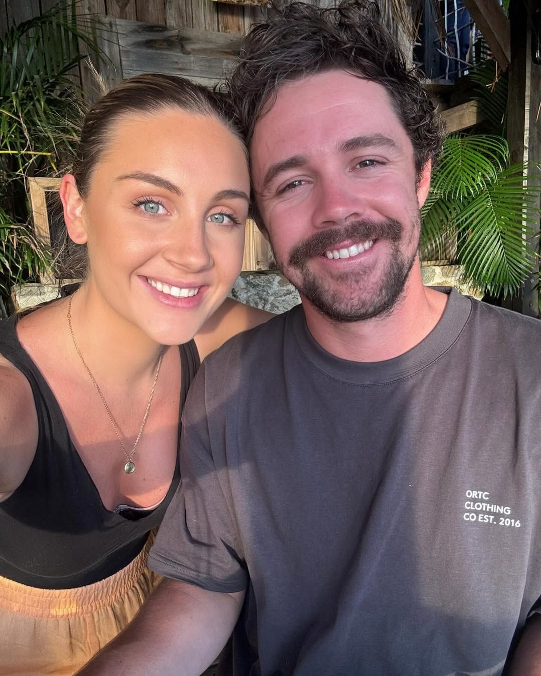 ट्रेव्हिससोबत लग्न करण्याआधीच जेसिकाने एका बाळाला जन्म दिलेला आहे. जेसिका आणि ट्रेव्हिस यांचे 2023 साली लग्न झाले.  पण त्याआधीच सप्टेंबर 2022 मध्ये जेसिका आई झाली होती.