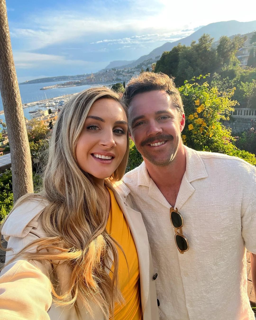 त्याच्या पत्नीचे नाव जेसिका डेव्हिस असे आहे. जेसिकाने लग्नाआधीच एका बाळाला जन्म दिलेला आहे. ट्रेव्हिस हेड आणि जेसिका यांना दोन आपत्यं आहेत. जेसिका दिसायला फारच सुंदर आहे. 