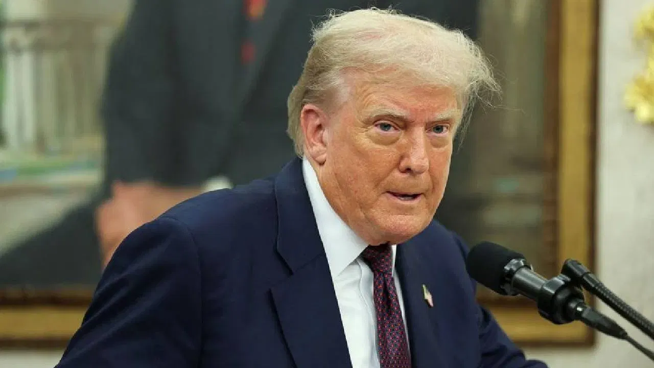 'भारत काय करणार हे तुम्ही सांगू नका', काँग्रेसच्या बड्या नेत्याने ट्रम्प यांना सुनावलं