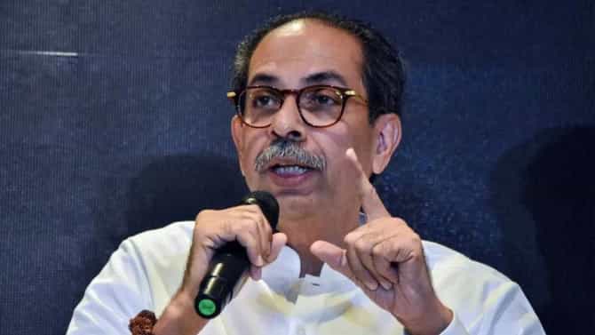 ब्रिटनच्या पंतप्रधानांनी शिंदे गटात प्रवेश केला की काय? उद्धव ठाकरे असं का म्हणाले?