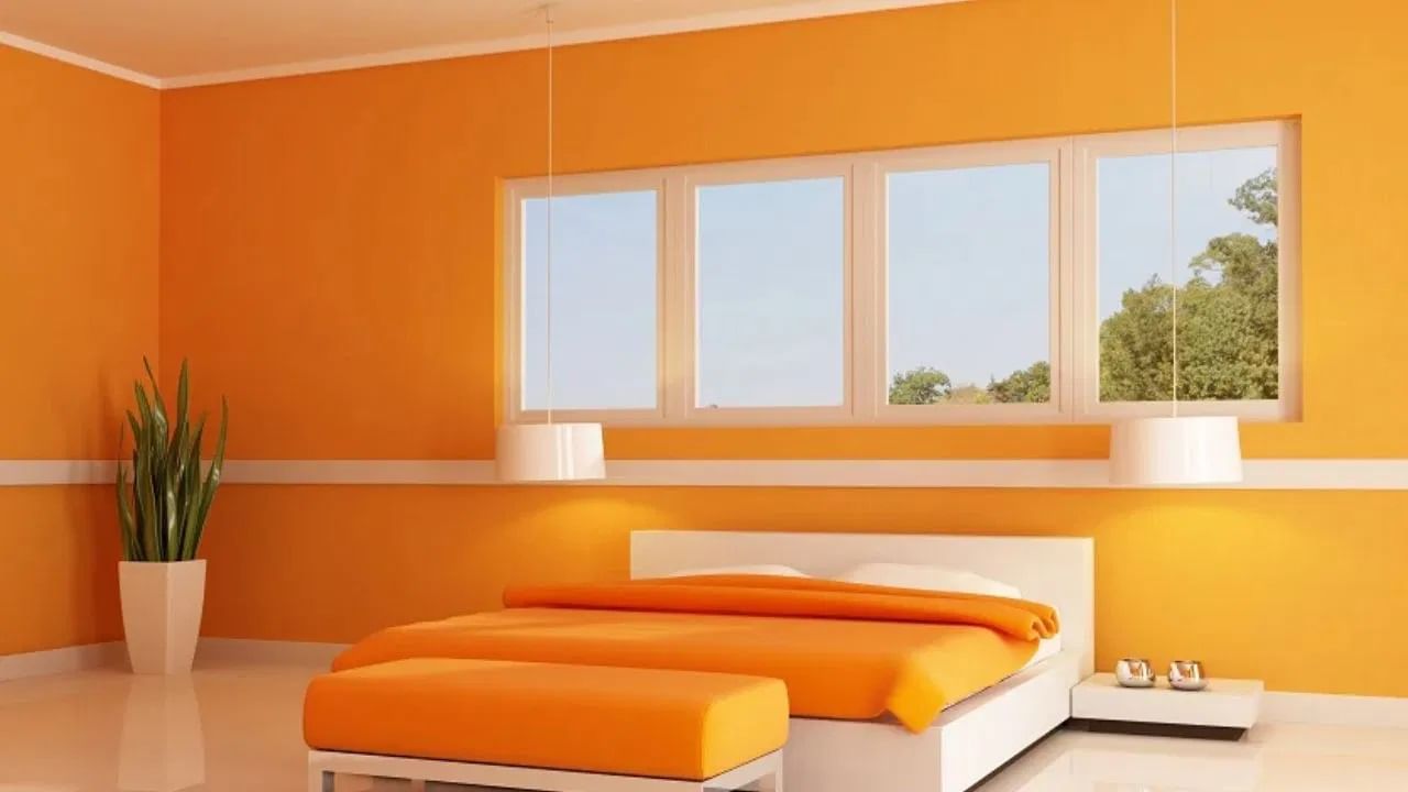 पिवळा रंग टाळा: वास्तुच्या तत्वांनुसार, बेडरूमच्या भिंतींना पिवळा रंग देऊ नका. नारंगी प्रमाणे, पिवळा रंग देखील एक चमकदार रंग मानला जातो. म्हणून, या रंगाचा वापर केल्याने चिडचिड होऊ शकते.