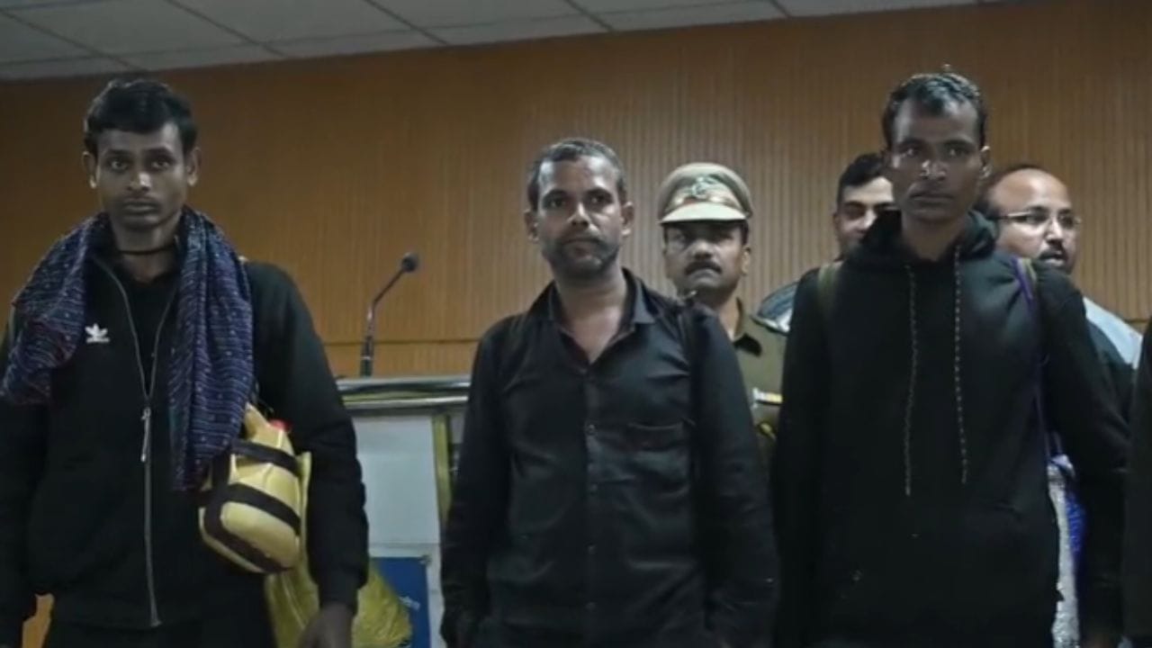 विकास नागपुरेवर 25 लाख रुपयांचे बक्षीस होते. विकासच्या आत्मसमर्पणामुळे खैरलांजी हत्याकांड (2006) आणि भीमा कोरेगाव हिंसाचार (2018 ) सारख्या प्रकरणांमधील नक्षलवाद्यांच्या सहभागाबाबतचे रहस्य उलगडू शकते.