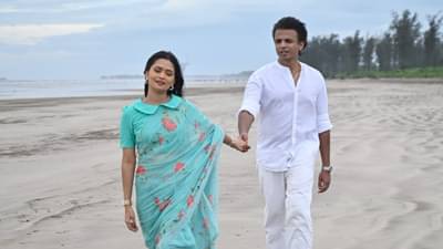 समुद्रकिनारी अभिजीत सावंत-गौतमी पाटील यांचा रोमान्स; काय आहे भानगड?