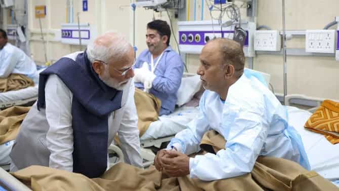 भूतानहून परतताच मोदींनी लोकनायक हॉस्पिटल गाठले, दिल्ली ब्लास्टमधील जखमींची केली विचारपूस
