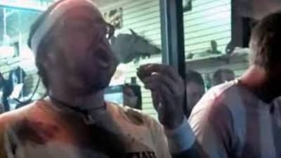 भयंकर किळसवाणी स्पर्धा, जीवंत झुरळांना खायचे होते, परंतू एका स्पर्धकाने जे केले..