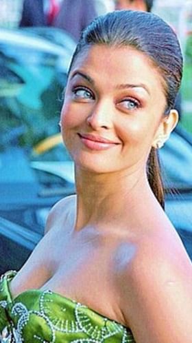 ऐश्वर्या राय आणि श्वेता बच्चन यांची बदलती फॅशन!.