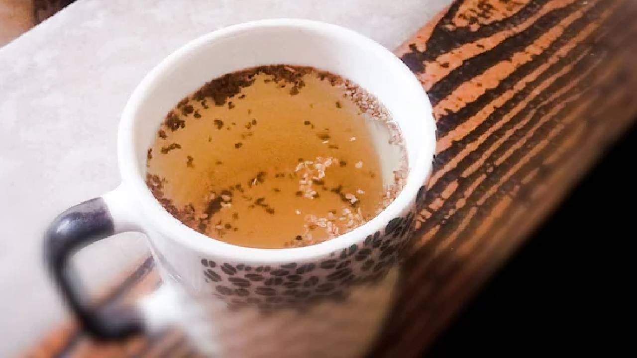 ओव्याचे की जिऱ्याचे पाणी...वजन झपाट्याने कमी करण्यासाठी दोघांपैकी कोणते ठरेल फायदेशीर? जाणून घ्या तज्ञांकडून