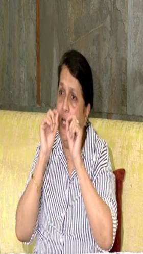 पार्थ पवारांचं नाव एफआयआरमध्ये घेणं गरजेचं! दमानियांची मागणी